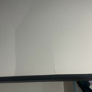 Kelebek Mobilya Baza Başlığı Üç Ayda Parçalandı, Ücretli Onarım Talebi