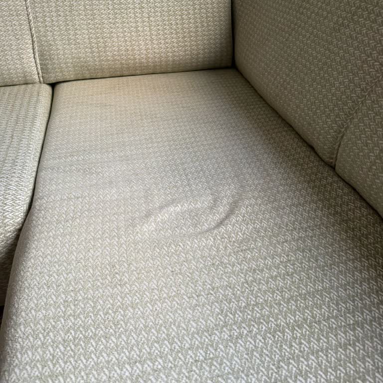 Modalife Ankara Gölbaşı'nda Bohem Köşe Takımının Kumaş Kırışıklığı Düzeltilemedi