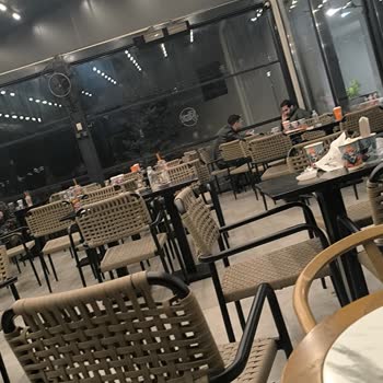 Gloria Jean's Watermall Afyonkarahisar Şubesinde Kuru Tatlılar Ve İlgisiz Personel