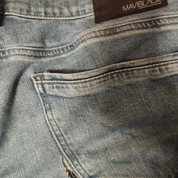 Kısa Sürede Yırtılan Jean Pantolon İçin Ürün Değişimi Talebi