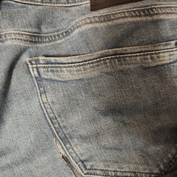 Kısa Sürede Yırtılan Jean Pantolon İçin Ürün Değişimi Talebi