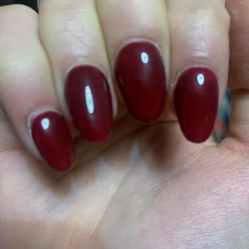 Şule Çelik Beauty | Kadıköy Saygısız Çalışanlar Ve Kalitesiz Tırnak İşlemi Şikayeti