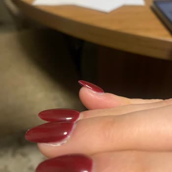 Şule Çelik Beauty | Kadıköy Saygısız Çalışanlar Ve Kalitesiz Tırnak İşlemi Şikayeti