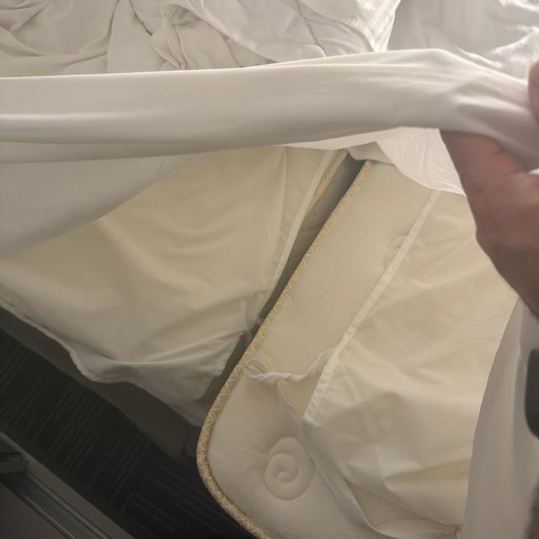 Sammy's Hotel Girne Otelinde Temizlik Ve Hizmette Düşük Standart