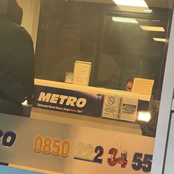 Metro Turizm Danışma Personelinin Bağırması, Saygısız Davranması Ve Çözüm Sunmaması