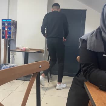 Metro Turizm Danışma Personelinin Bağırması, Saygısız Davranması Ve Çözüm Sunmaması