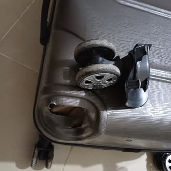 Otobüste Teslim Edilen Valizimin Tekerlekleri Kırıldı Ve Şikayetim Görmezden Gelindi