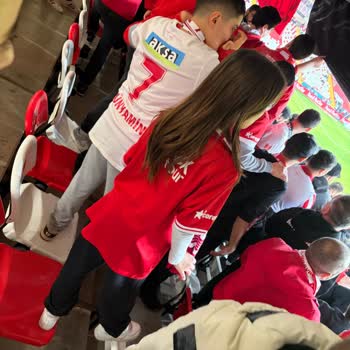 Görüş Açısını Kapatan Gençlik Grubu İçin Telafi İsteği