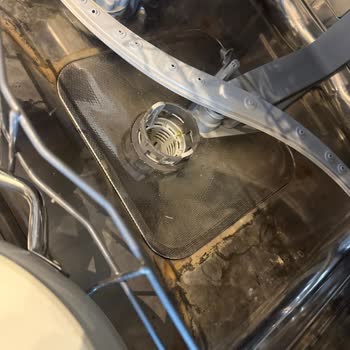 Franke Bulaşık Makinesinde Kısa Sürede Paslanma Ve Müşteri Hizmetine Ulaşılamama