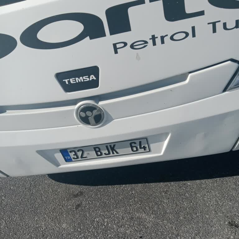 Şoför Ceza Bahaneleriyle Araç Çekti, Yolcuları 20 Dakika Bekletti