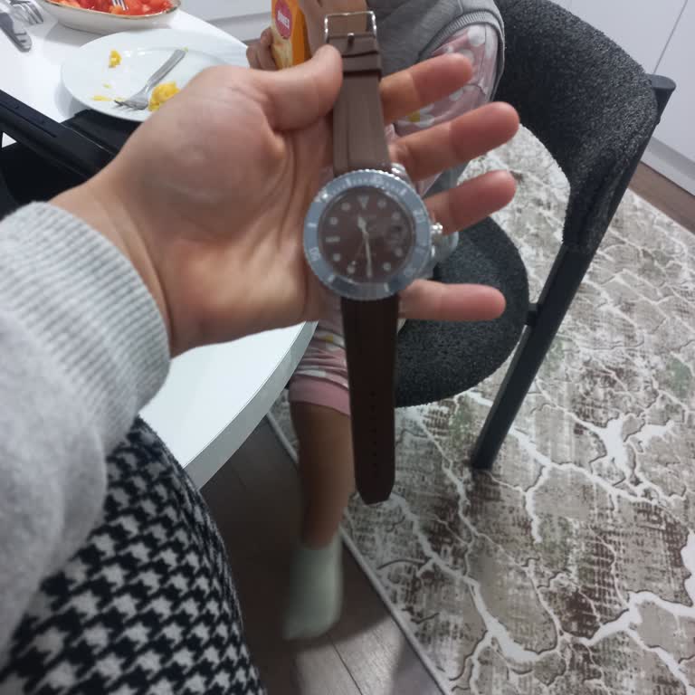 Yanıltıcı Reklam Ve Kalitesiz Saat İçin İade Talebi