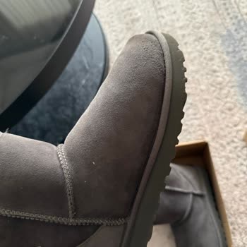 UGG Botta Su Lekesi Ve Yırtılma, A101'den Kullanılmış İade Reddi