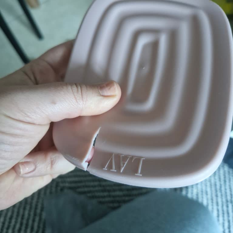 Lav Saklama Kapakları Kısa Sürede Kırıldı, Yedek Kapak Talebi