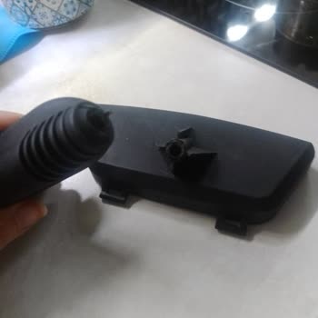 Buhar Makinesi Başlığı Çatladı, Garanti Ve Müşteri Hizmetleri Yardımcı Olmadı