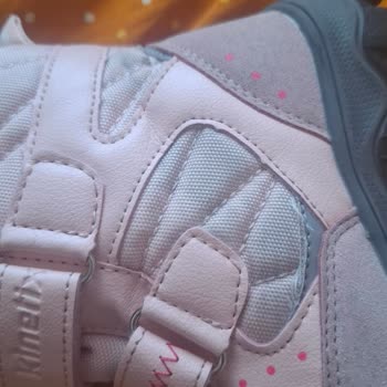 Kinetix Botta Renk Değişimi Ve Yırtılma Sorunu