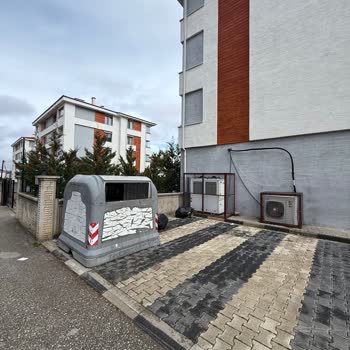 Odunpazarı Belediyesi Erken Saatlerde Yüksek Gürültülü Konteyner Boşaltımı Ve Yazın Koku Sorunu