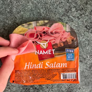 Namet Salamında Plastik Parça Keşfi Hijyen Ve Kalite Kontrolü İle İlgili Endişe