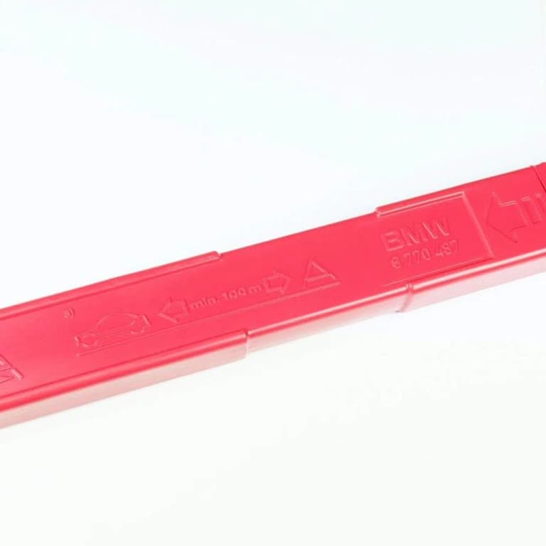 BMW 5.20i Araçta Orijinal Üçgen Reflektör Eksikliği Ve İlgisiz Müşteri Hizmetleri