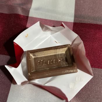 Ülker Napoliten Çikolatasının Beklenmedik Beyazlaması Ve Ürün Değişimi Talebi