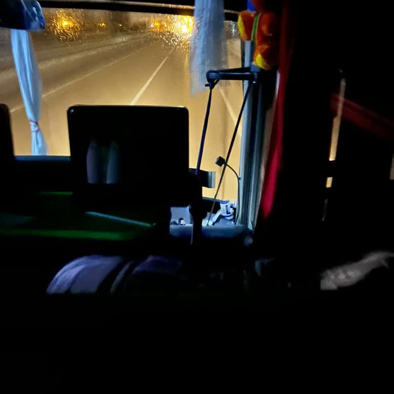 Van Kalesi Turizm Araç Arızaları, Güvenlik Zafiyeti, Şoförün Agresif Tutumu Ve 6 Saat Gecikme!