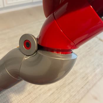 Dyson V15 Adaptörünün Garanti Altında Ücretli Satılması Müşteriyi Hayal Kırıklığına Sürükledi