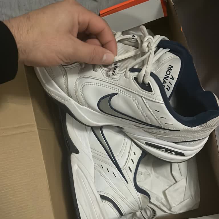 Ayıplı Bağcık Delikleri Ve Mağazanın Kullanıcı Hatası Reddi