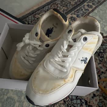 FLO Mağazasında Satın Alınan Polo Ayakkabının Renk Atması Ve İade Reddi