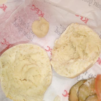 KFC Ankara Cepa AVM'de Çiğ Tavuk Ve Bayat Patates Sorunu