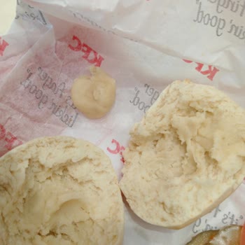 KFC Ankara Cepa AVM'de Çiğ Tavuk Ve Bayat Patates Sorunu