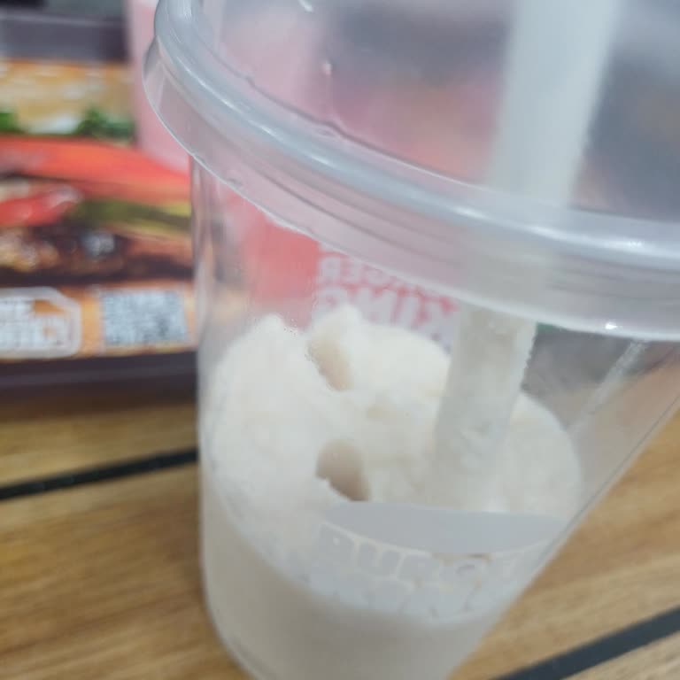 Burger King Van Şubesinde Milkshake Dondurma Oldu, Ücret İadesi Talebi