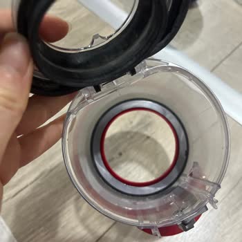 Dyson V12 Süpürge Haznesi Parçaları Uyum Sorunu Ve Hava Sızıntısı