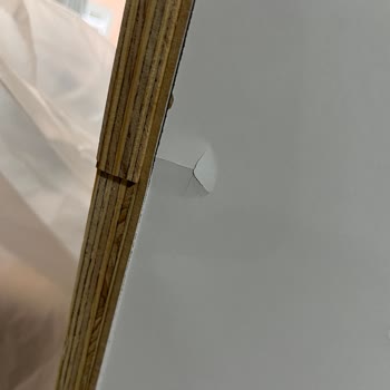 Vimle L Koltuğunda Çatlak Ve Yamalı Teslimat, Hızlı Ve Sorunsuz Değişim Talebi