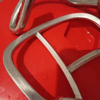 Schafer Yoğurma Aparatlarından Gelen Siyah Sızıntı Ve Hijyen Endişesi