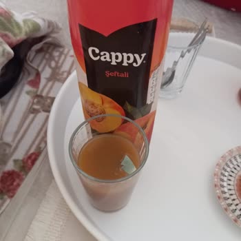 Cappy Şeftali Suyu İçinde Küflü Parçacıklar Bulundu, Sağlık Endişesi Yaratıyor