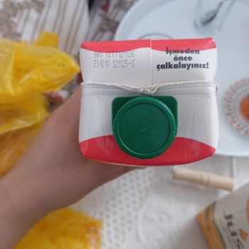 Cappy Şeftali Suyu İçinde Küflü Parçacıklar Bulundu, Sağlık Endişesi Yaratıyor