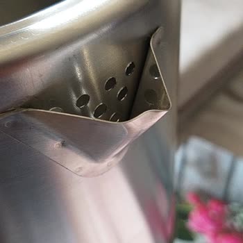 Kırık Çay Makinesi Ve Faturasız Satın Alma İçin Tam İade Talebi