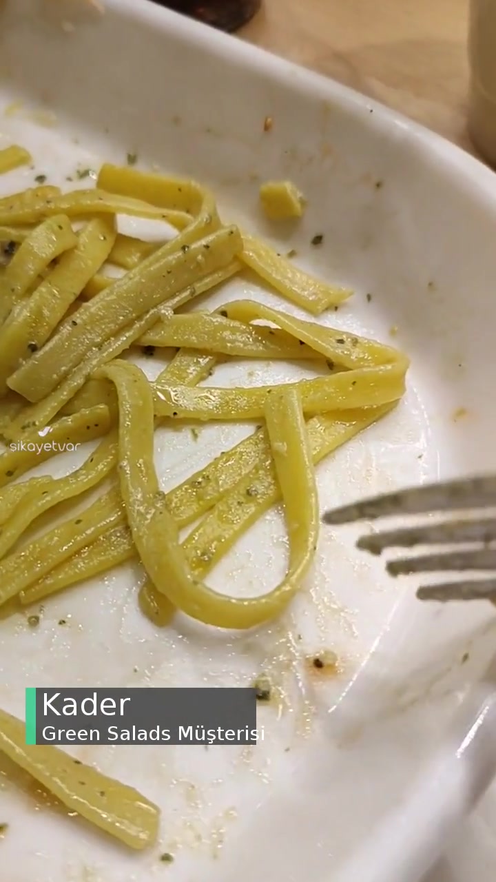 Green Salads İletişim Sıfır, Personel İlgisiz! videonun kapak resmi