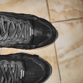 Kısa Sürede Yırtılan Erkek Ayakkabı İçin Değişim Talebi