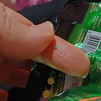 Ülker Probis Şeker İlavesiz Ürünün İçinde Sert Plastik Parça Çıktı Ve Dişime Zarar Verdi