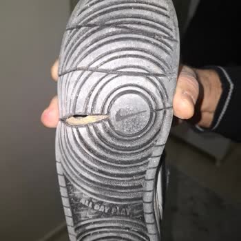 Nike Court Borough Low Recraft Ayakkabısının 4 Ay İçinde Tabası Yırtılması, Değişim Ve İade Talebi