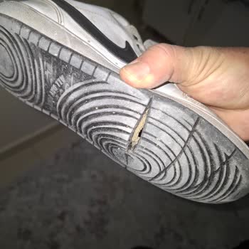 Nike Court Borough Low Recraft Ayakkabısının 4 Ay İçinde Tabası Yırtılması, Değişim Ve İade Talebi