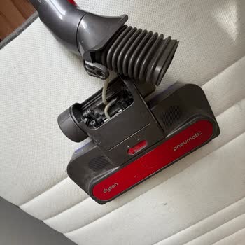 Dyson Animal Pro 2 Kablolu Süpürge Başlıklarındaki Kronik Kırılma Ücretsiz Olarak Çözülmeli