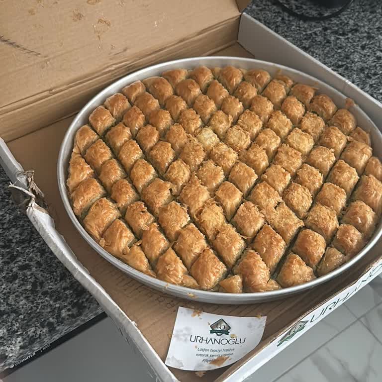 Urhanoğlu Baklava Ezilmiş Ve Zarar Görmüş Ürün Teslimatı!