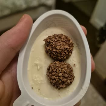 Kinder Joy Çikolatasında Beyaz Kabarcıklar Ve Hijyen Endişesi