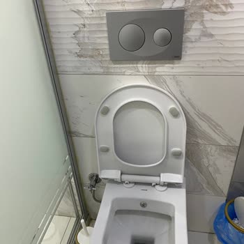 Creavit Klozet Kapaklarındaki Hızlı Menteşe Arızası Ve Ücretsiz Değişim İsteği