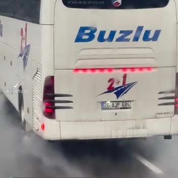 Buzlu Turizm Otobüs Şoförü Beni Sıkıştırıyordu Ve Kazaya Sebebiyet Veriyordu