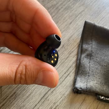 Sennheiser Momentum TWS 4, pierdo sonido en el lado derecho