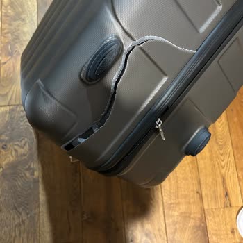 Pegasus Uçuşunda Kırılan Valiz Ve Yanıtsız Müşteri Hizmetleri