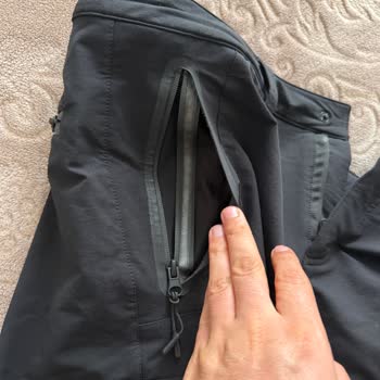 Kışlık Pantolon Cep Telaları Koparak Telefonu Düşürdü