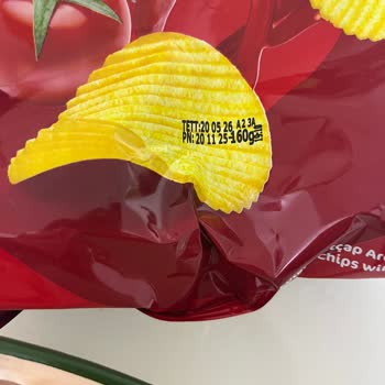 Ketçaplı Cips Paketi İçinde Yeşil Renkli Cips Parçası Çıktı Ve Güvenilirlik Sorgulandı